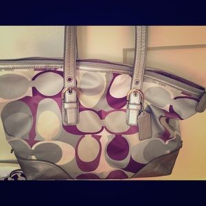 Coach overnight bag. Barely used.